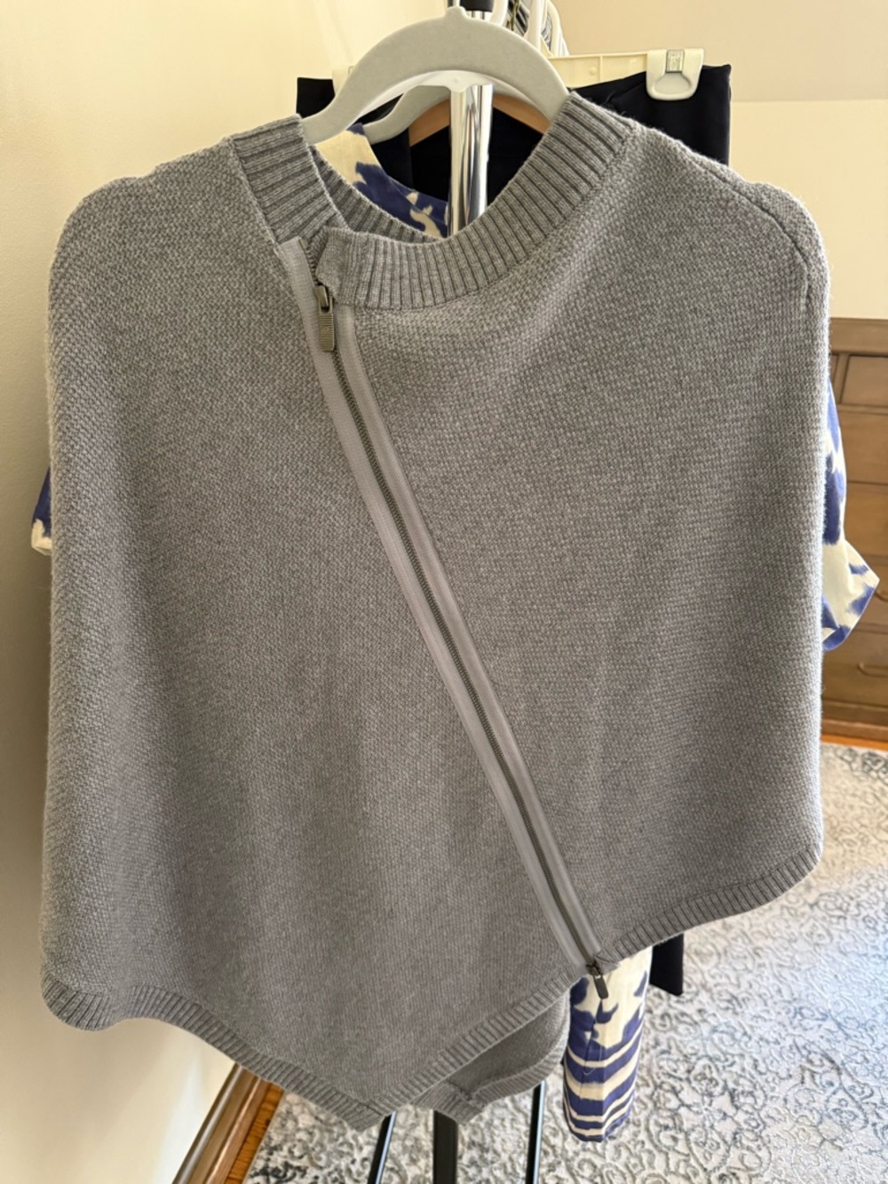 NWOT Lululemon Gray Asymmetrical Zip Poncho Cape Merino Wool Sweater One Size
